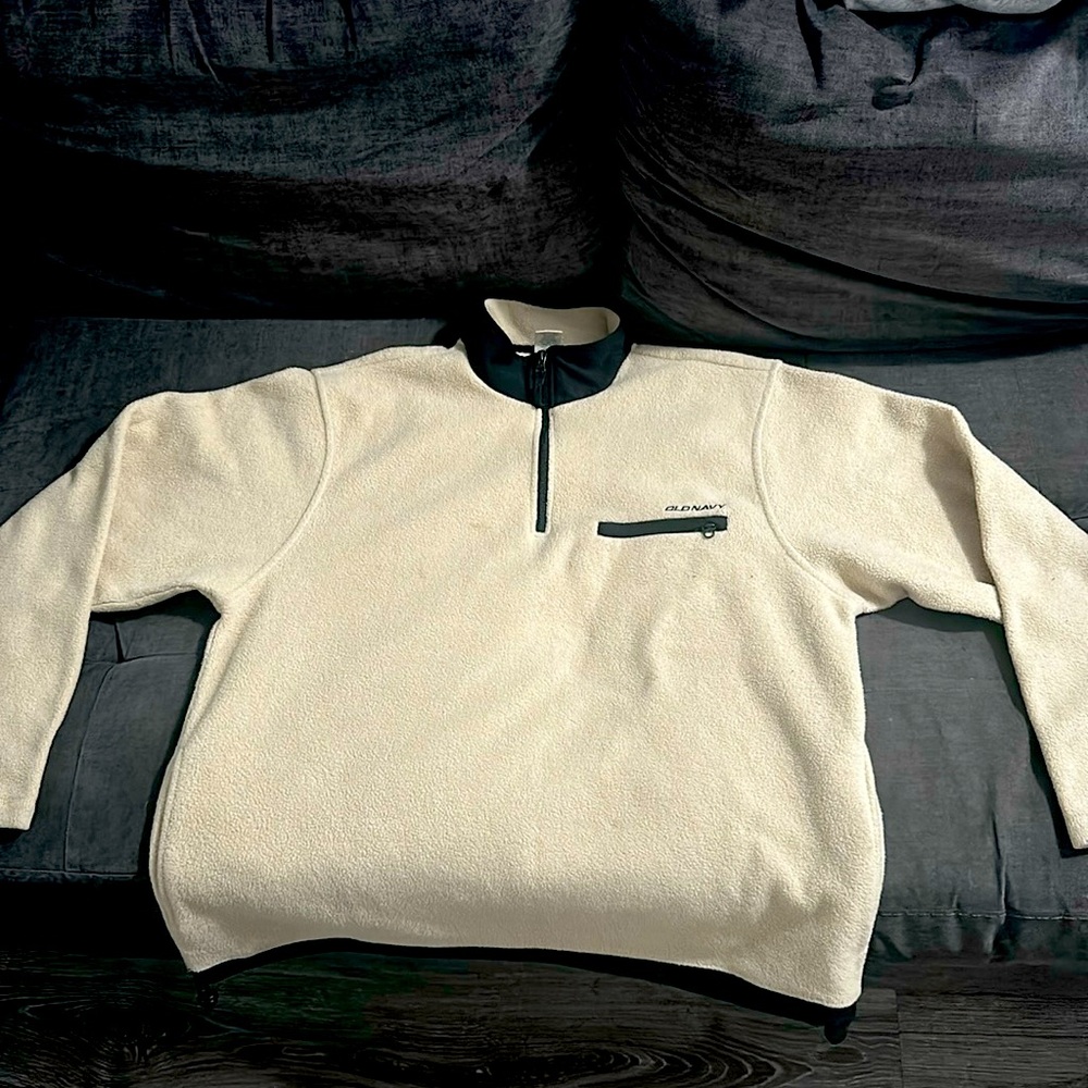 Old Navy cream crew neck, Size XL